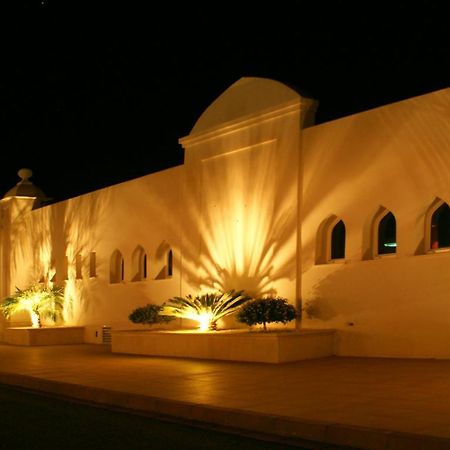 Hotel Alkalat Alcala de Guadaira Exterior photo