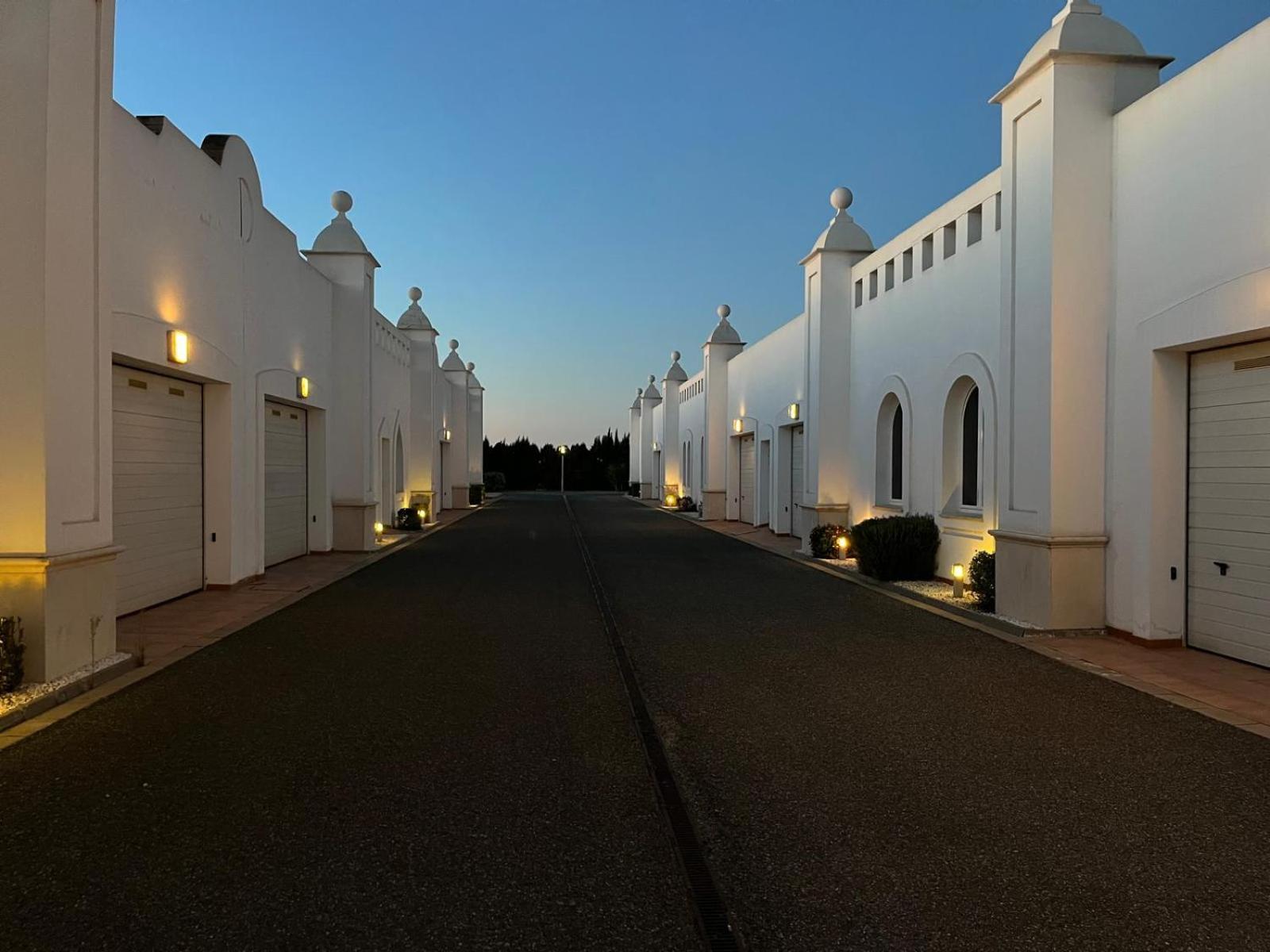 Hotel Alkalat Alcala de Guadaira Exterior photo
