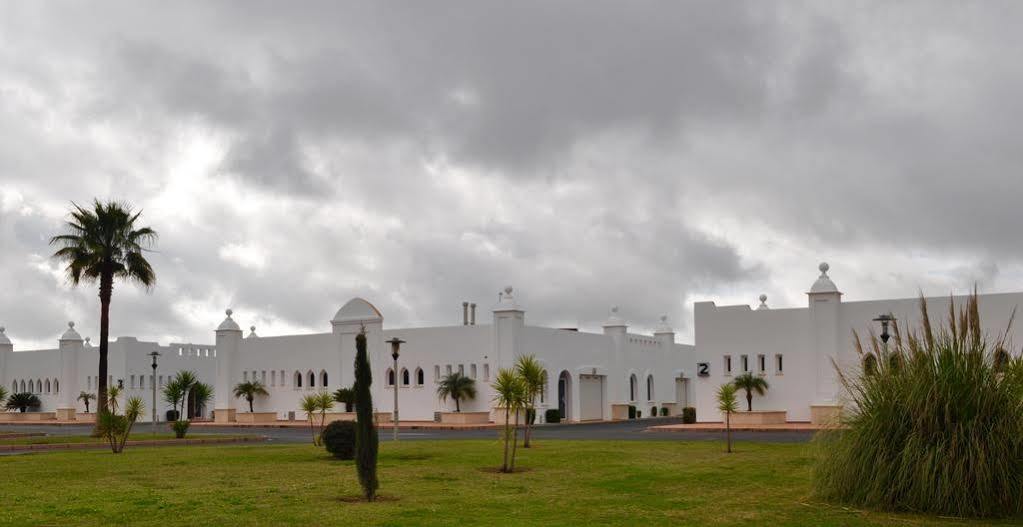 Hotel Alkalat Alcala de Guadaira Exterior photo